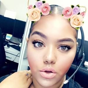 Meet your Posher, Lyssa